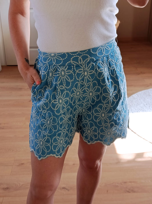 Short Louisa