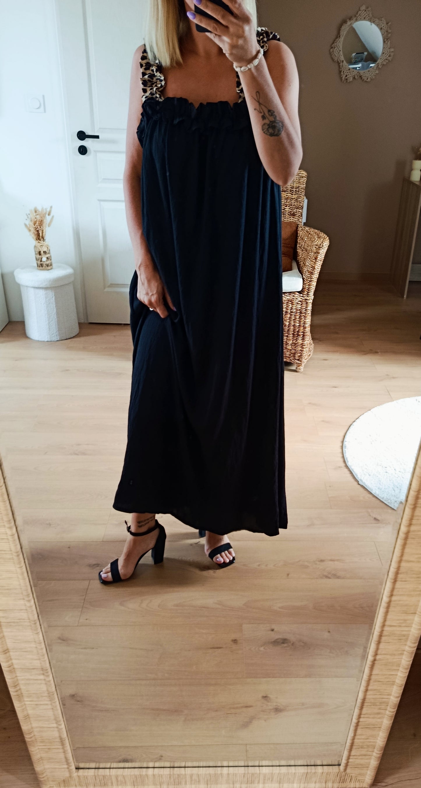 Robe Enola noir